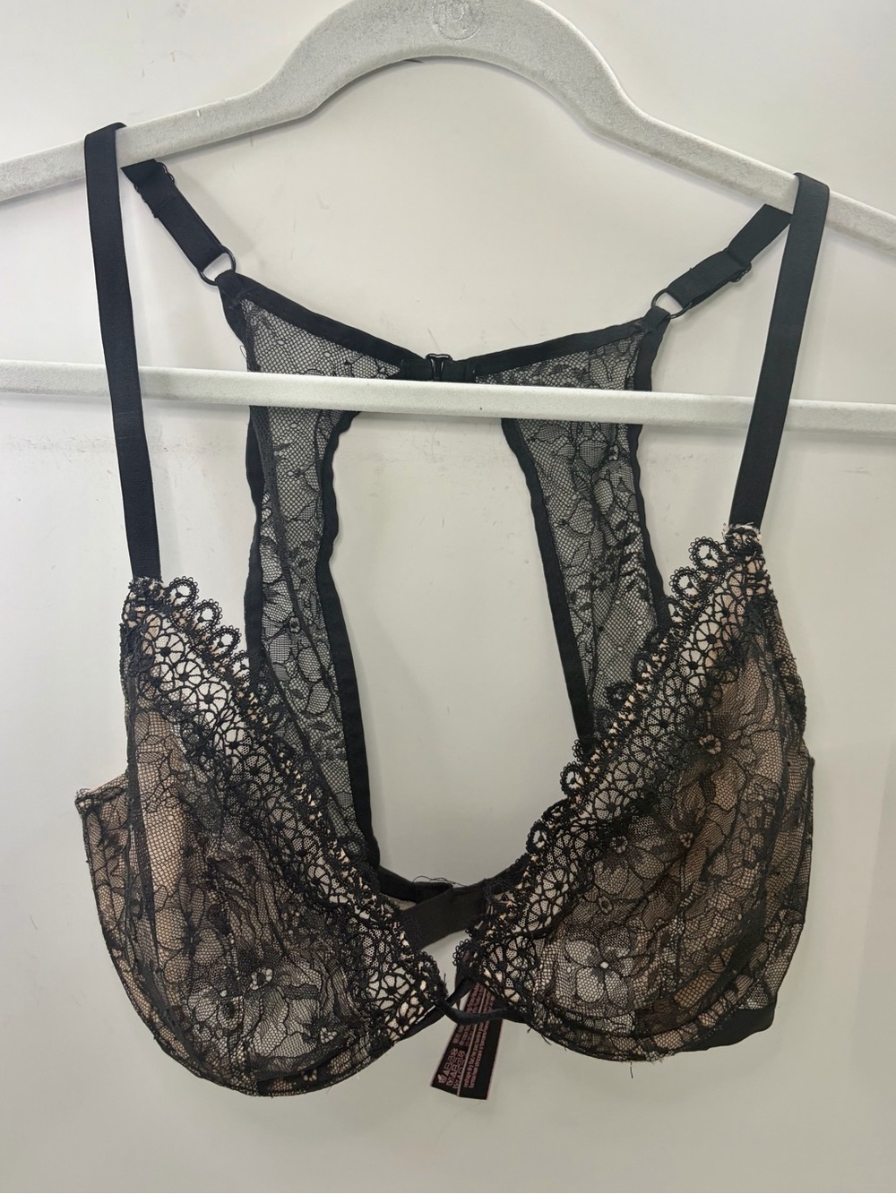 Victoria's Secret Unlined Plunge Black Lace Adjustable Strap Bra 34DD